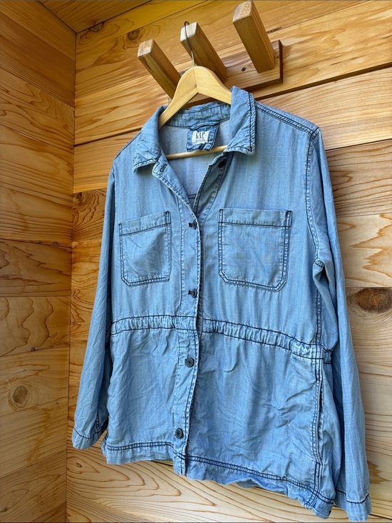 GAP Jackets & Blazers - Gap TENCEL Chambray Utility Jacket
Size XL (Runs Small)
